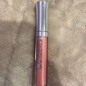 Buxom Lips Lip Gloss